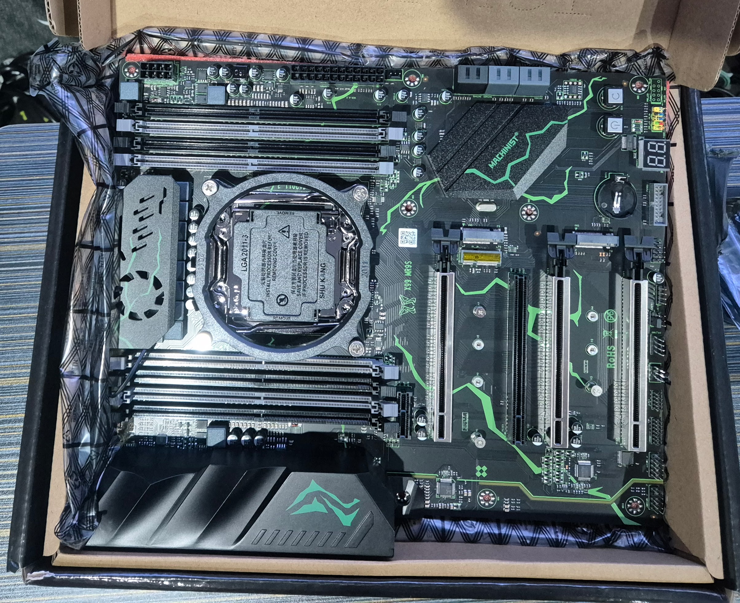 Machinist X99 MR9S motherboard out of the box